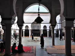 Mausoléu de Moulay Idriss, pátio
